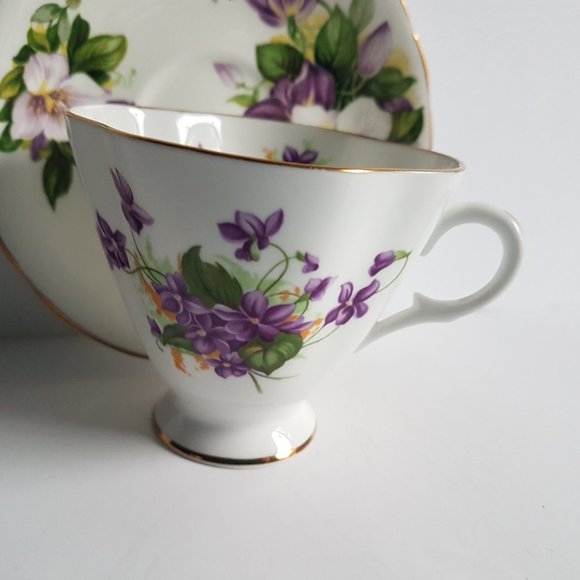 Floral Porcelain Teacup and Saucer Set - Picture 2 of 5